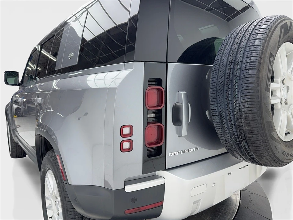 2023 Land Rover Defender L663 - Image 11 of 12