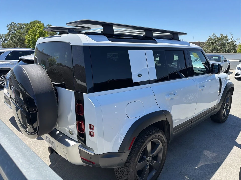 2023 Land Rover - Image 6 of 6