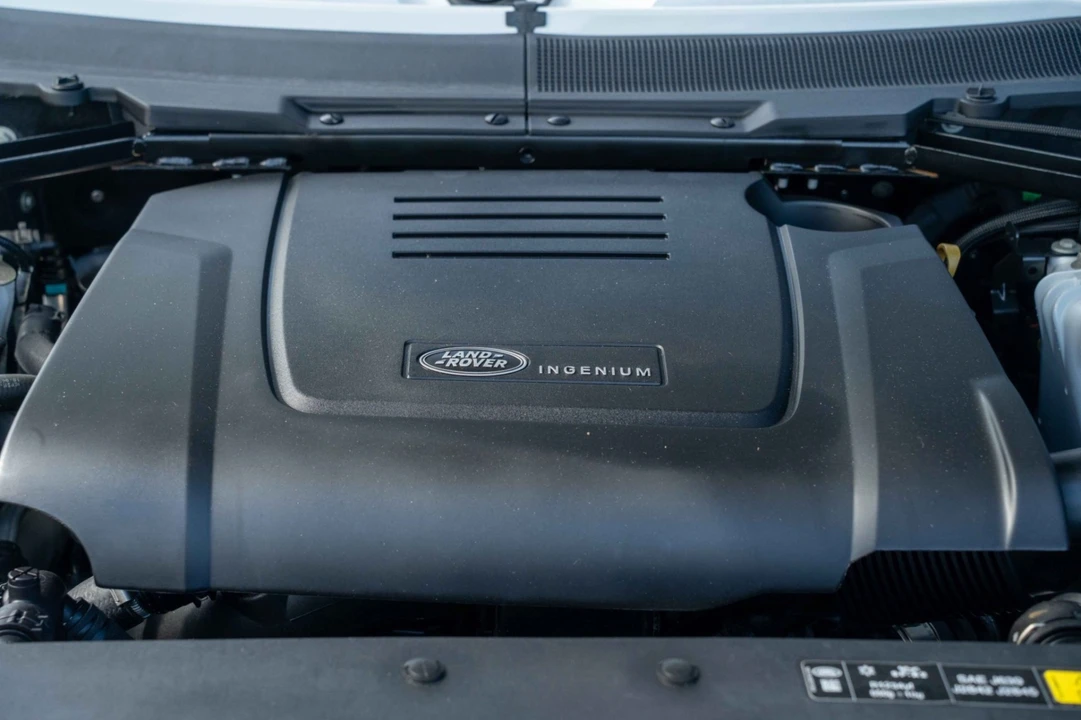 2023 Land Rover Defender L663 - Image 6 of 8
