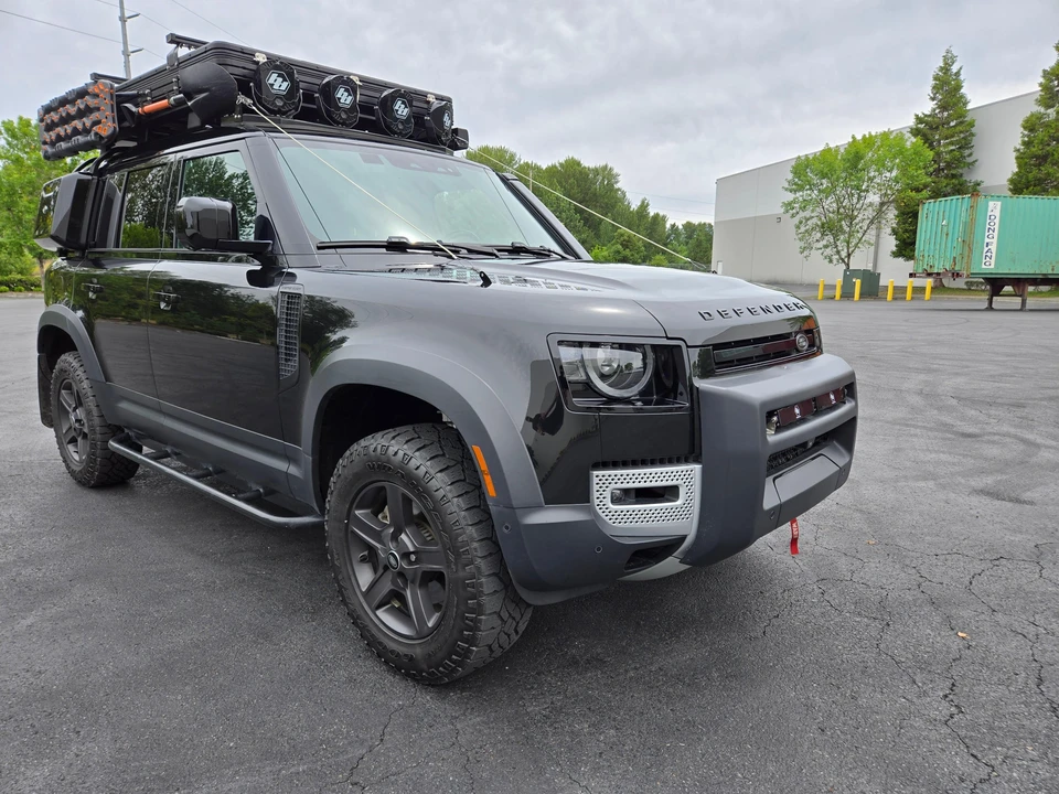 2023 Land Rover Defender L663 - Image 23 of 31