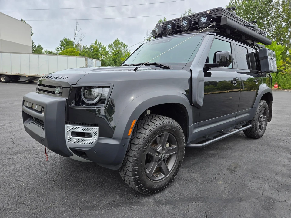 2023 Land Rover Defender L663 - Image 18 of 31
