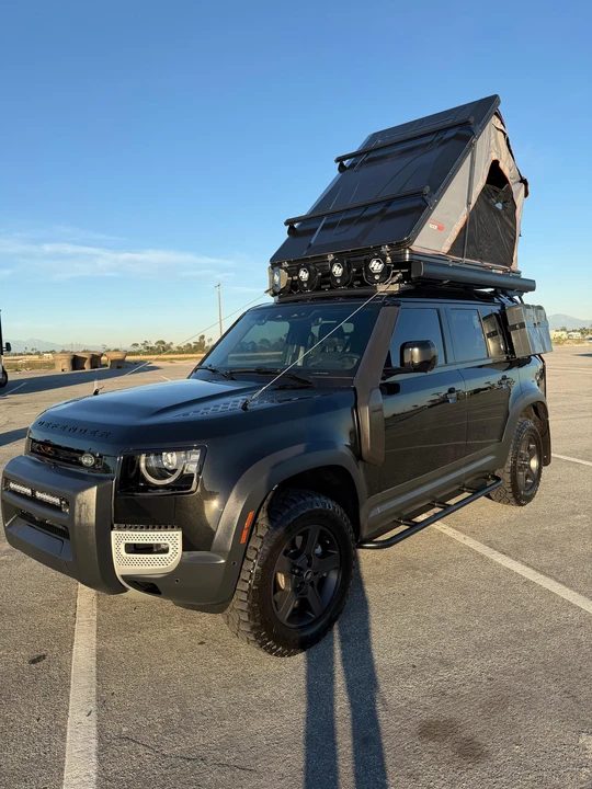 2023 Land Rover Defender L663 - Image 17 of 31