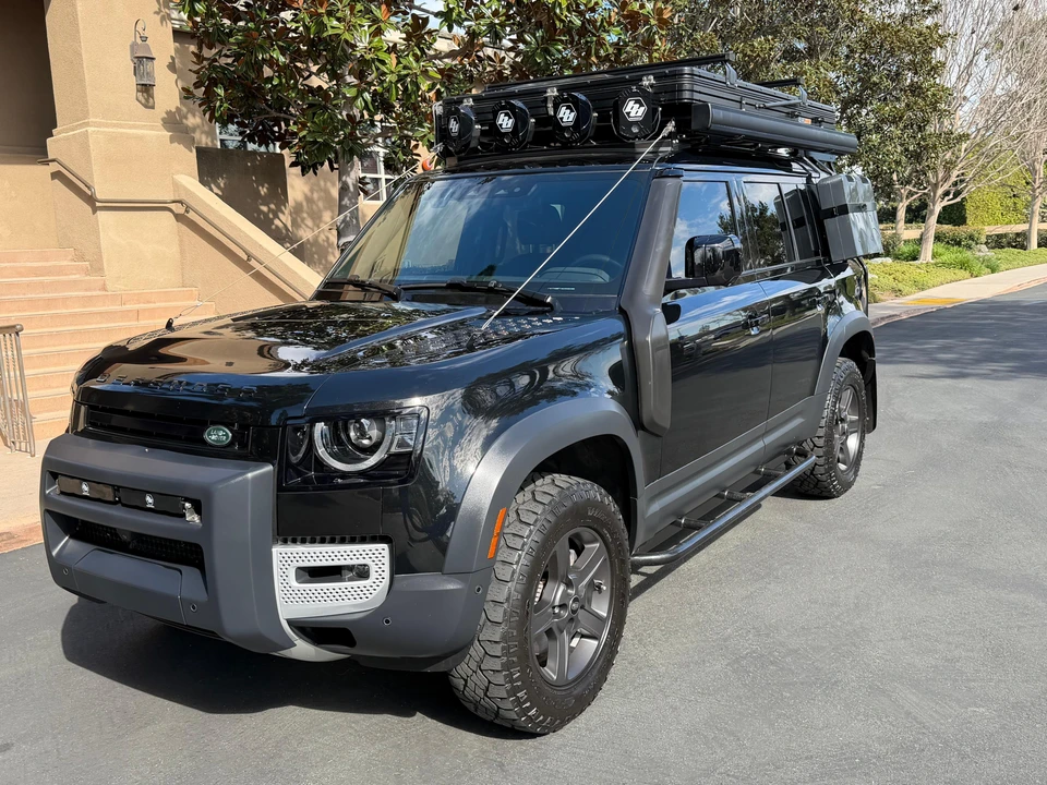 2023 Land Rover Defender L663 - Image 7 of 31