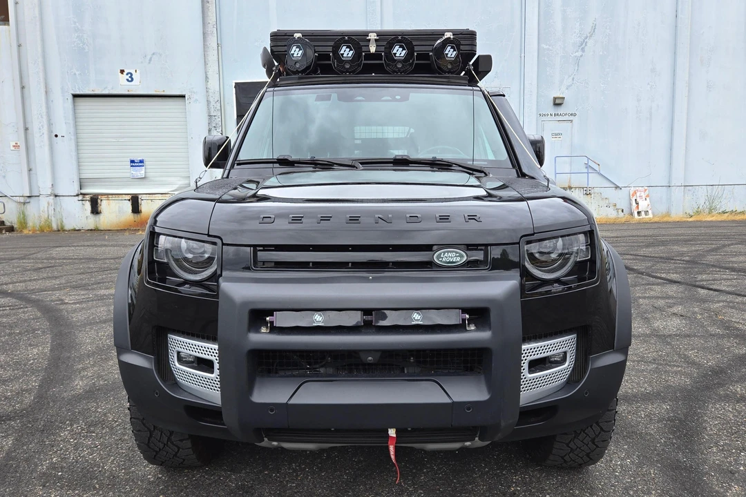 2023 Land Rover Defender L663 - Image 2 of 31