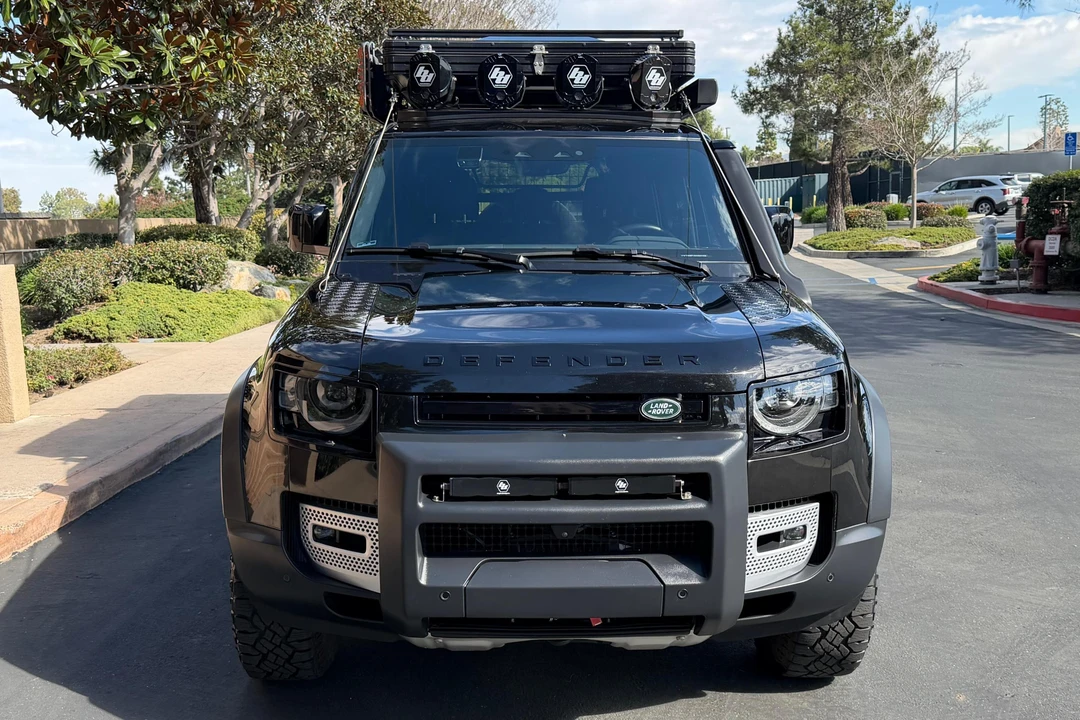 2023 Land Rover Defender L663 - Image 2 of 31