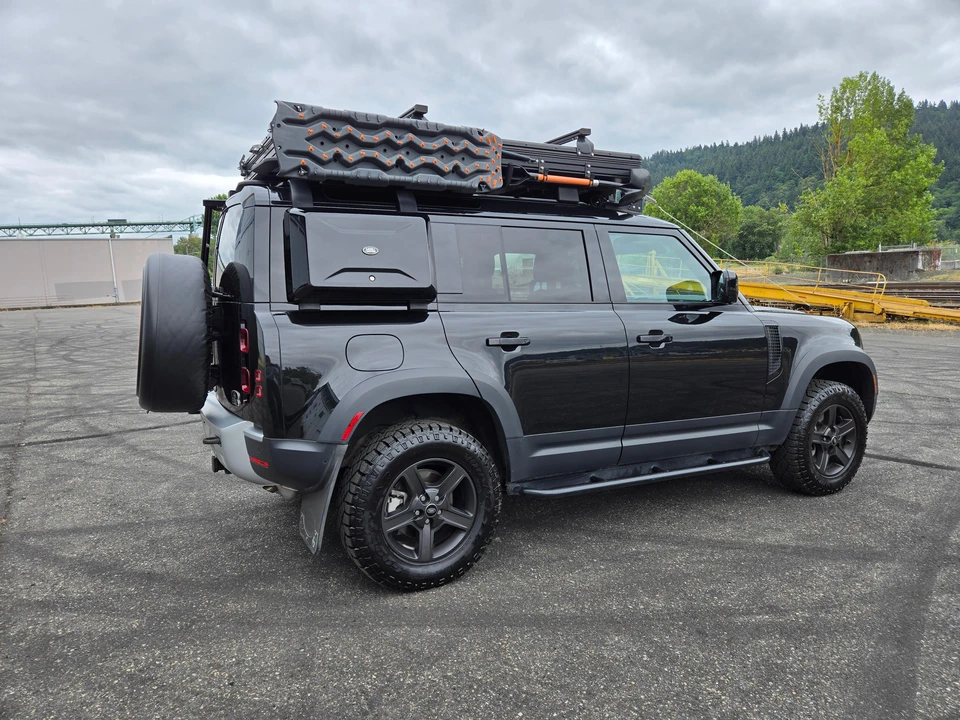 2023 Land Rover Defender L663 - Image 9 of 31