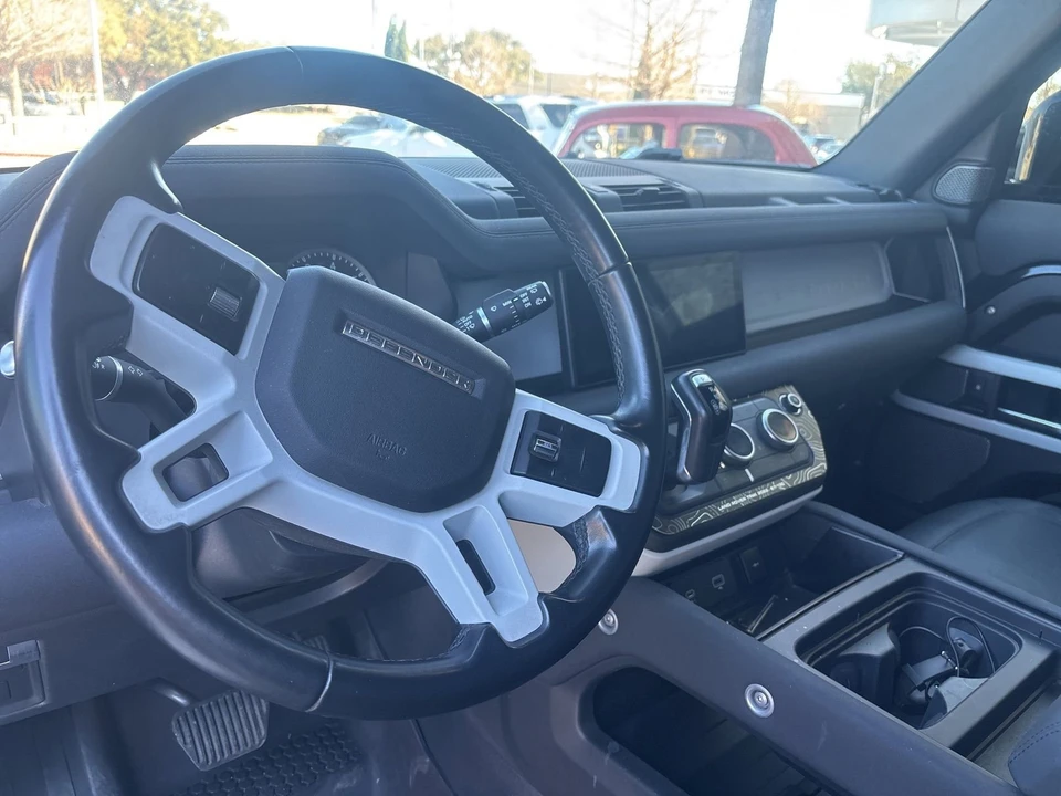 2023 Land Rover Defender L663 - Image 6 of 9