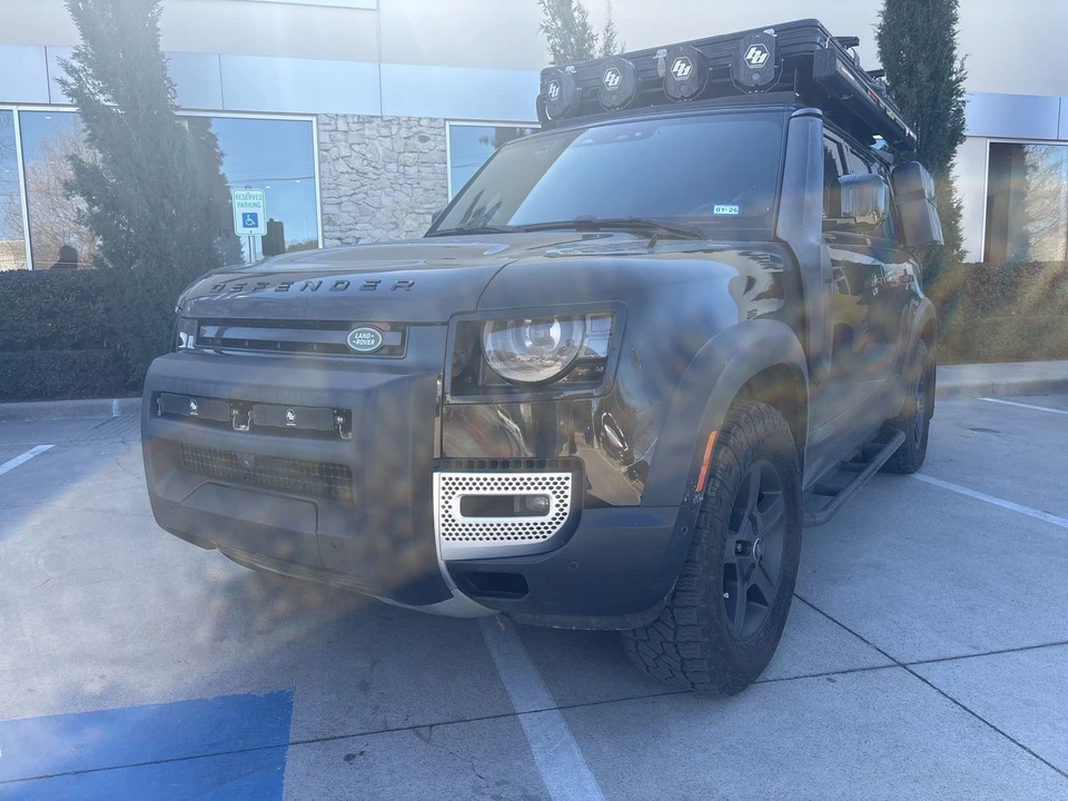 2023 Land Rover Defender L663 - Image 2 of 9