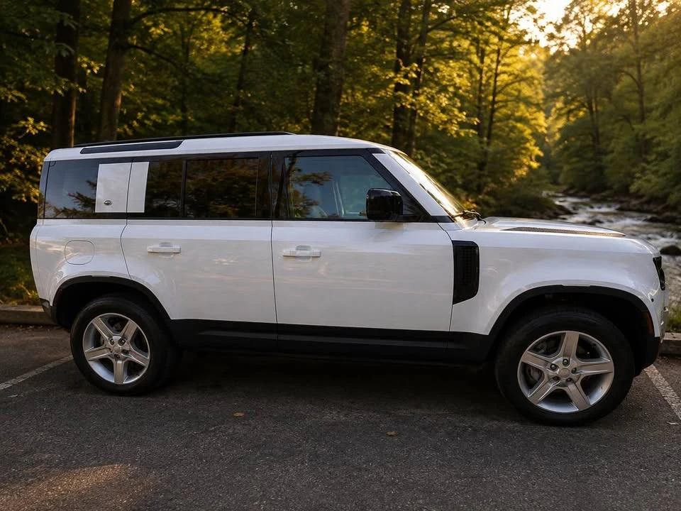 2023 Land Rover Defender L663 - Image 4 of 18