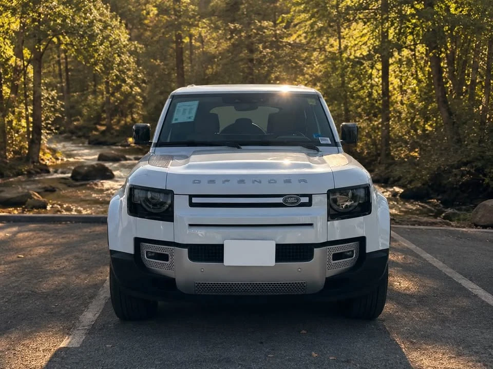 2023 Land Rover Defender L663 - Image 2 of 18