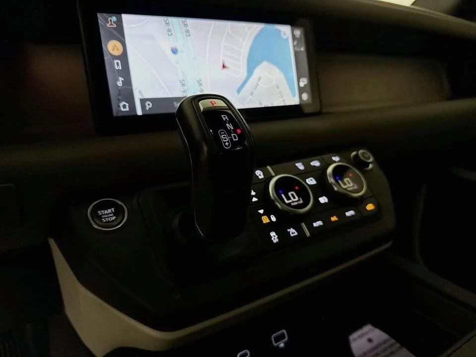 2023 Land Rover Defender L663 - Image 17 of 20