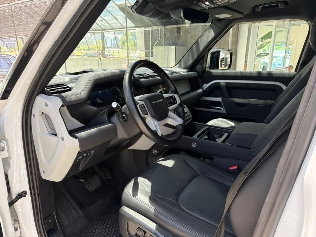 2023 Land Rover Defender L663 - Image 15 of 31
