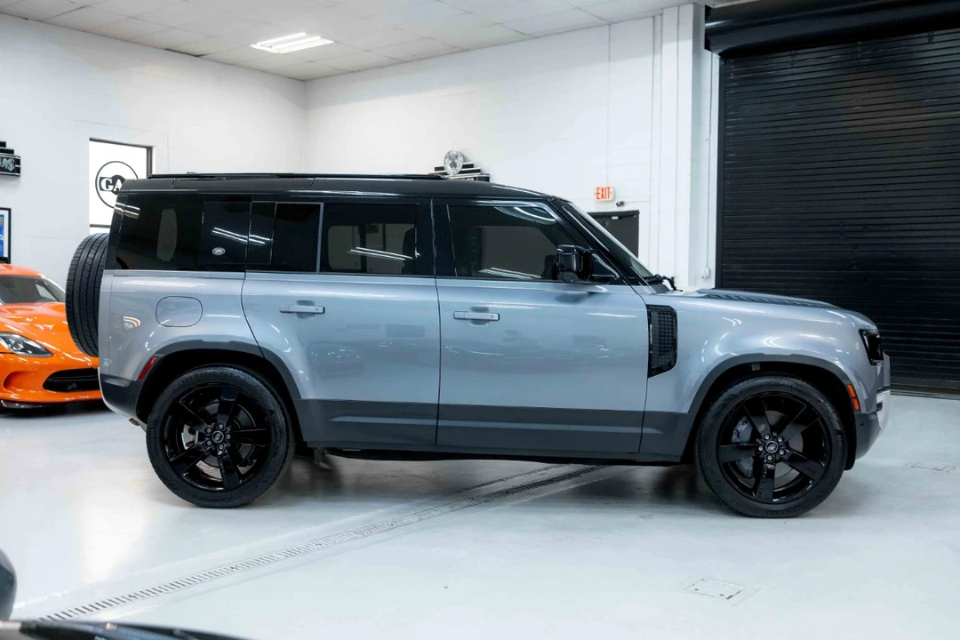 2023 Land Rover Defender L663 - Image 7 of 12