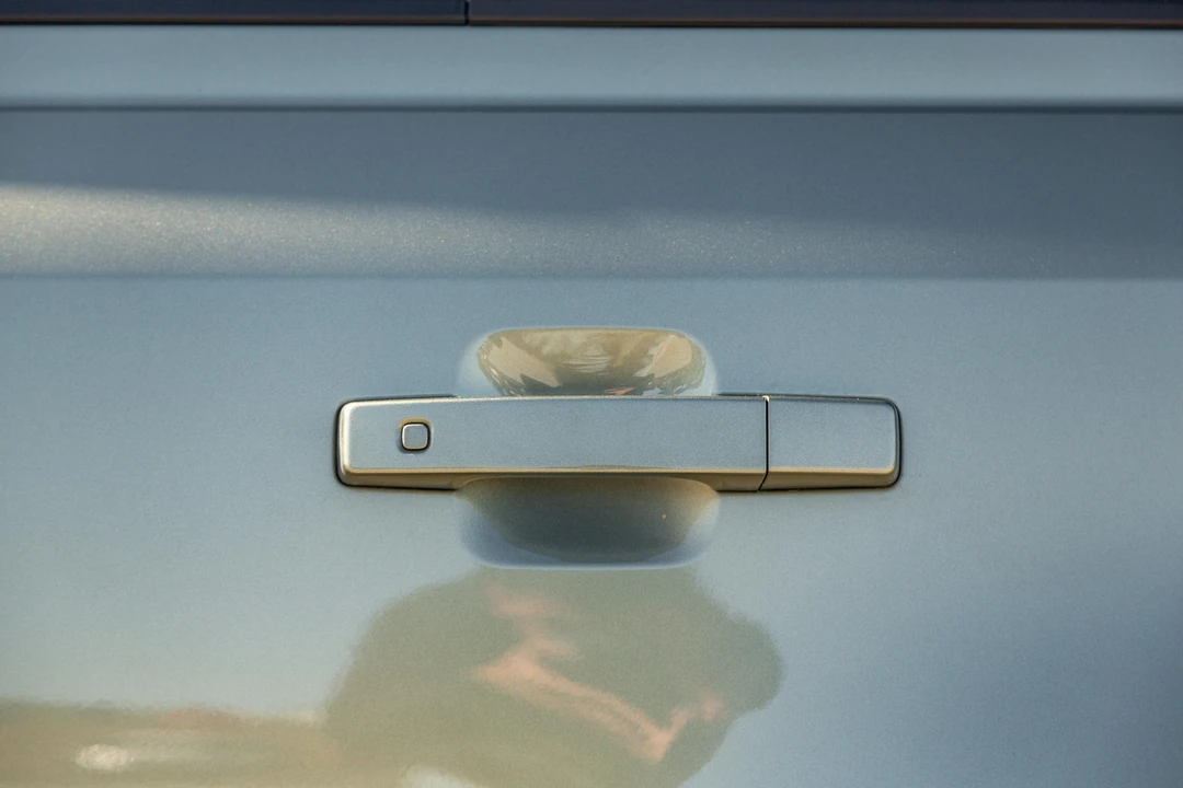 2023 Land Rover Defender L663 - Image 15 of 31