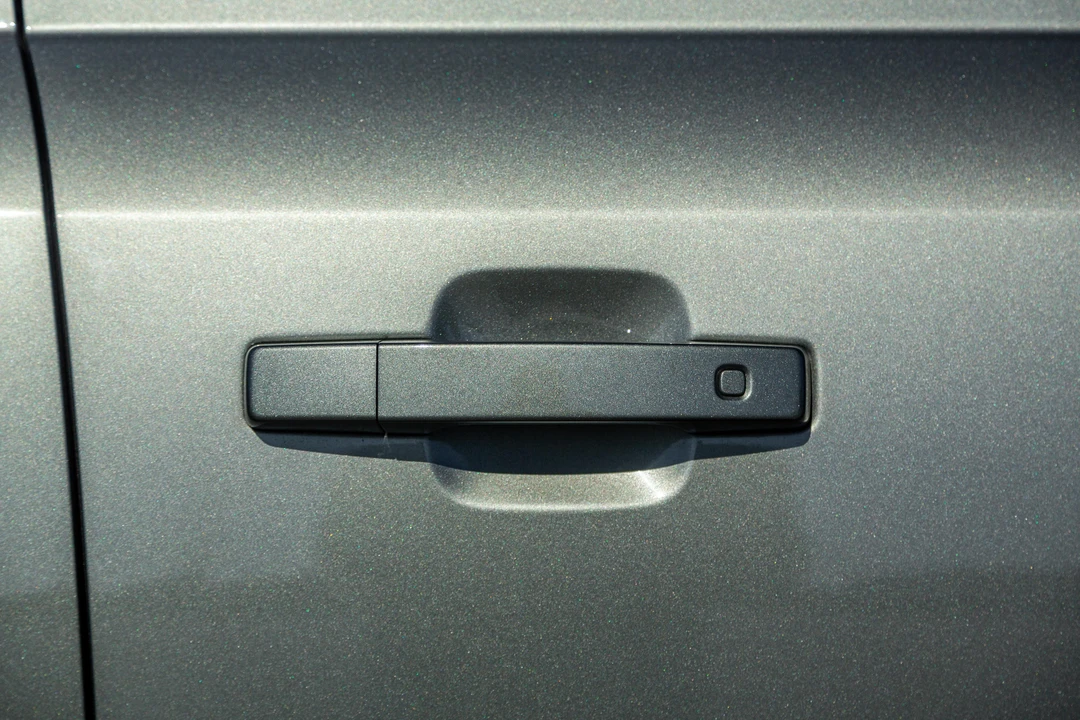 2023 Land Rover Defender L663 - Image 23 of 31