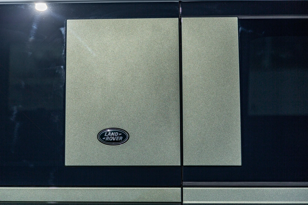 2023 Land Rover Defender L663 - Image 21 of 31