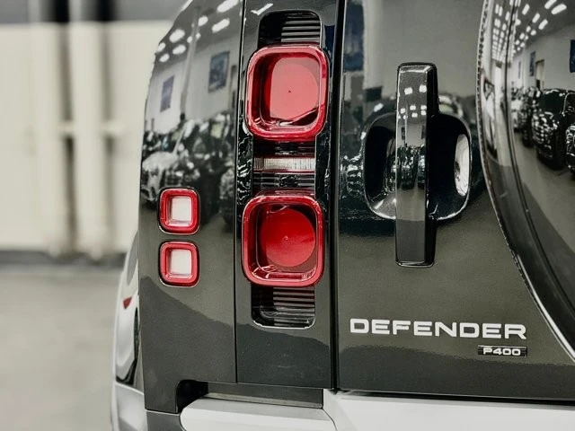 2023 Land Rover Defender L663 - Image 13 of 31