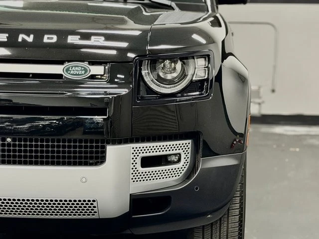 2023 Land Rover Defender L663 - Image 8 of 31