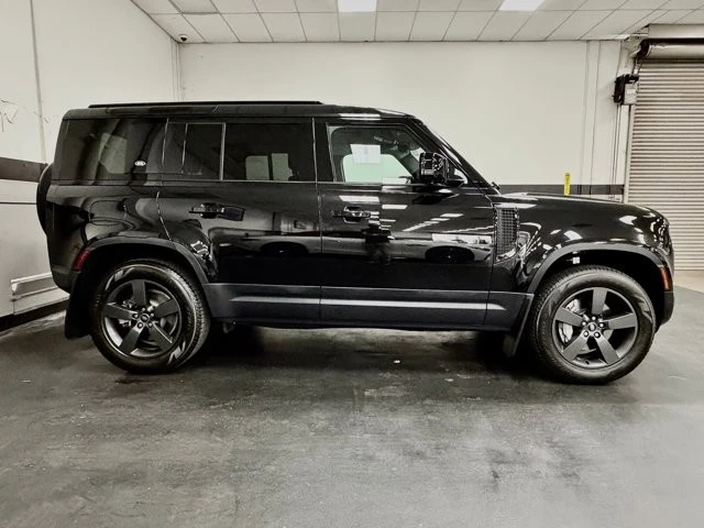 2023 Land Rover Defender L663 - Image 5 of 31