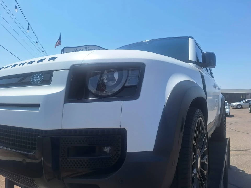 2023 Land Rover Defender L663 - Image 3 of 5