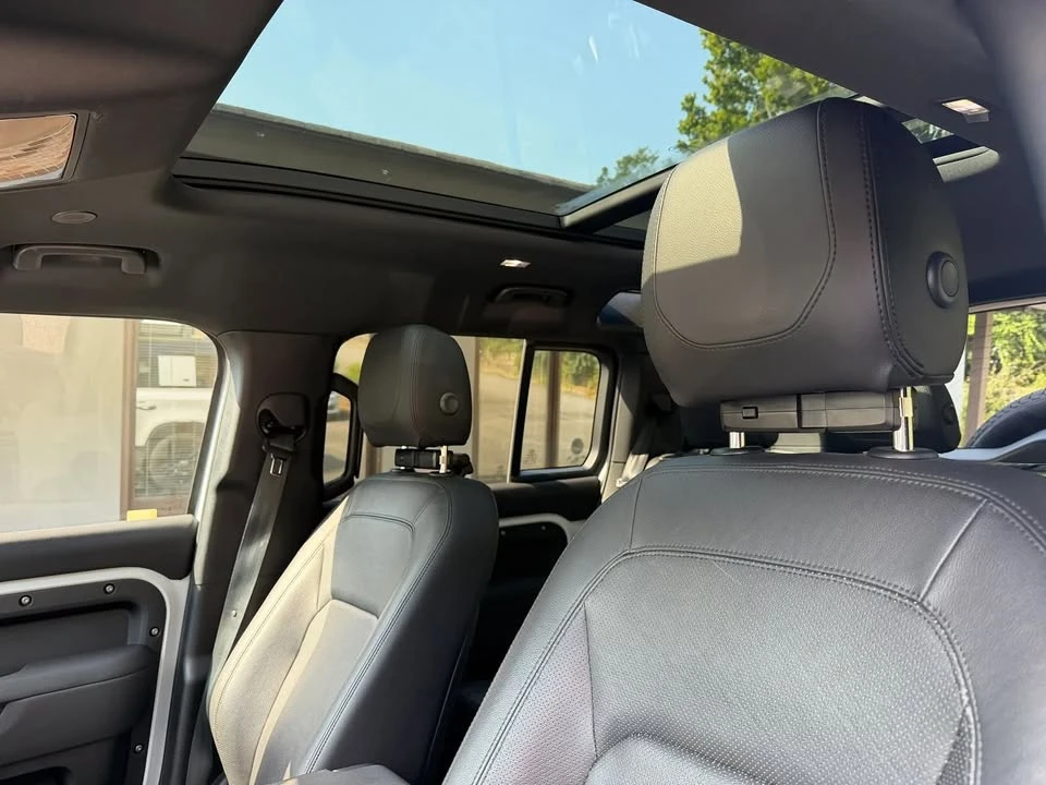2023 Land Rover Defender L663 - Image 9 of 19