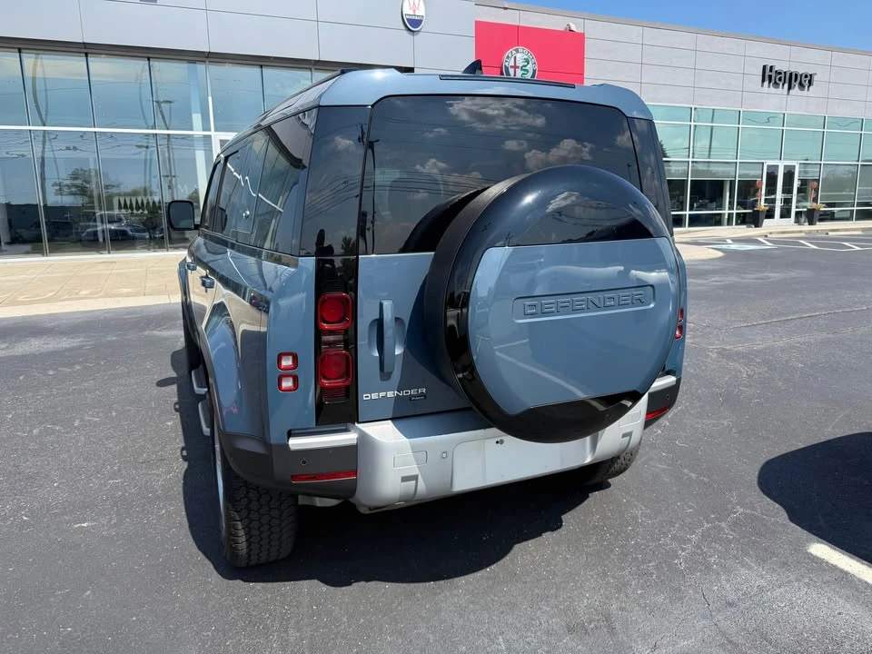2023 Land Rover Defender L663 - Image 3 of 10
