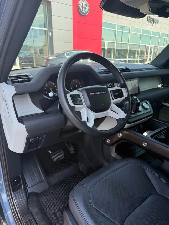 2023 Land Rover Defender L663 - Image 5 of 10