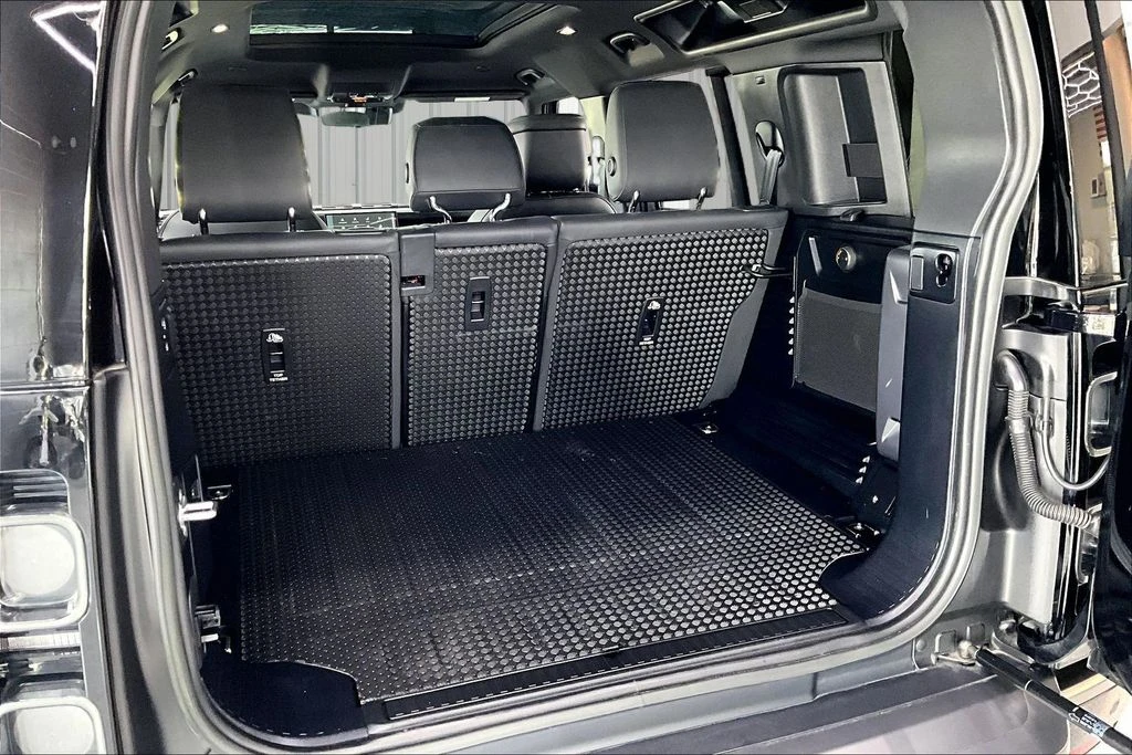 2023 Land Rover Defender L663 - Image 24 of 31