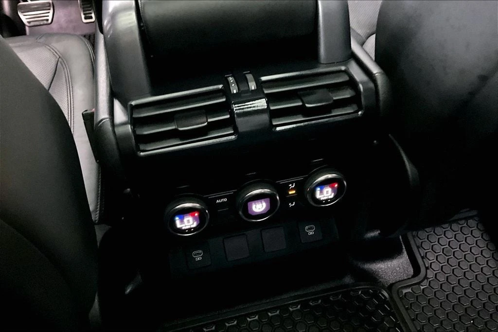 2023 Land Rover Defender L663 - Image 10 of 31