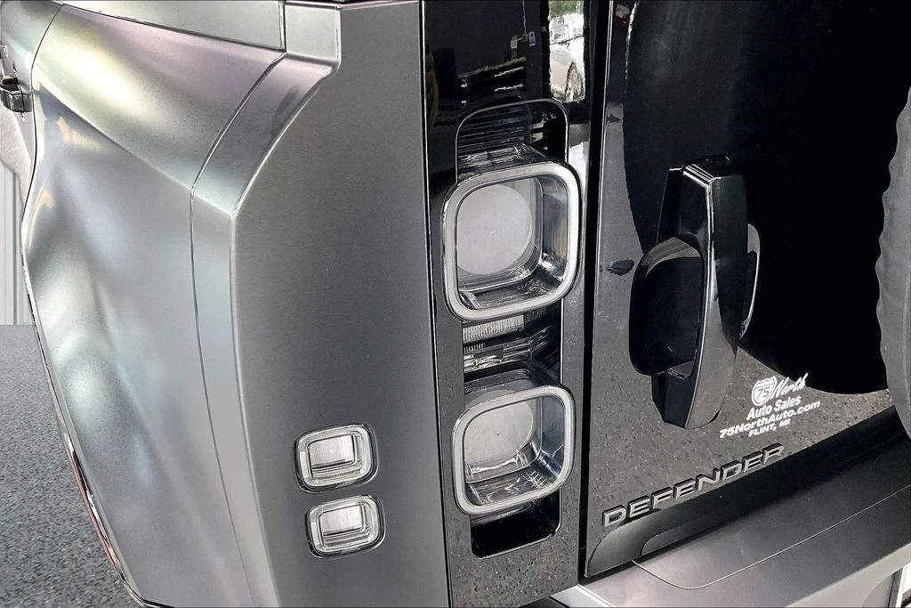 2023 Land Rover Defender L663 - Image 23 of 31
