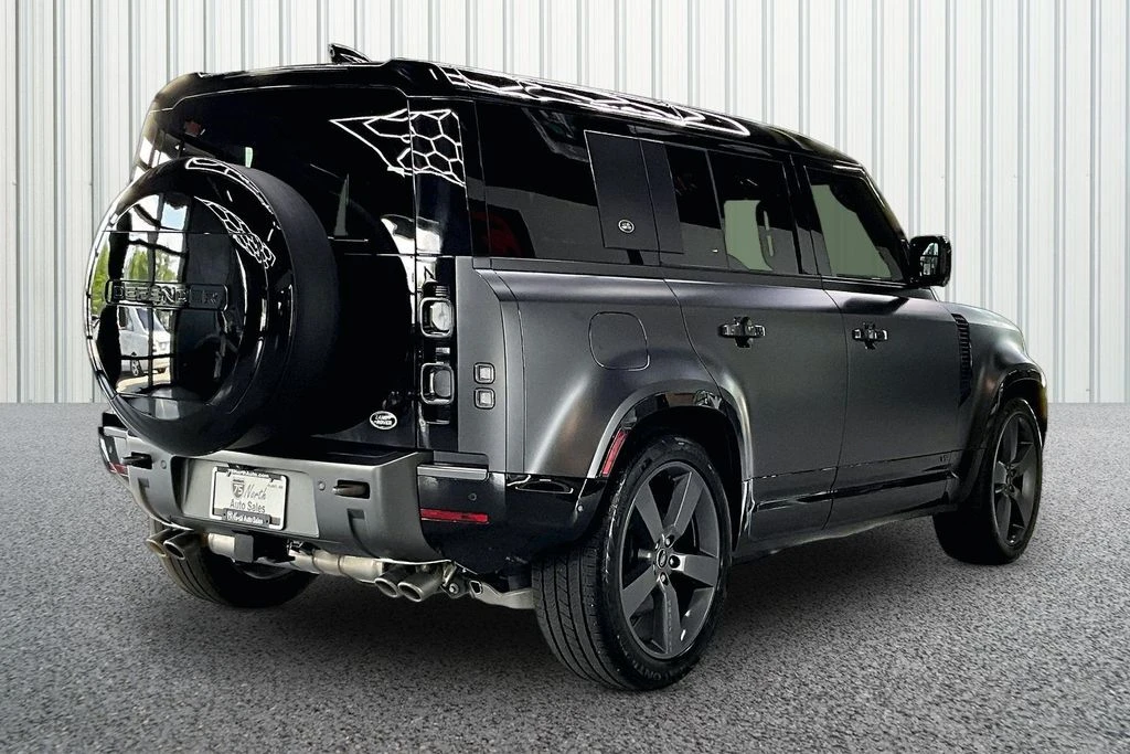 2023 Land Rover Defender L663 - Image 6 of 31
