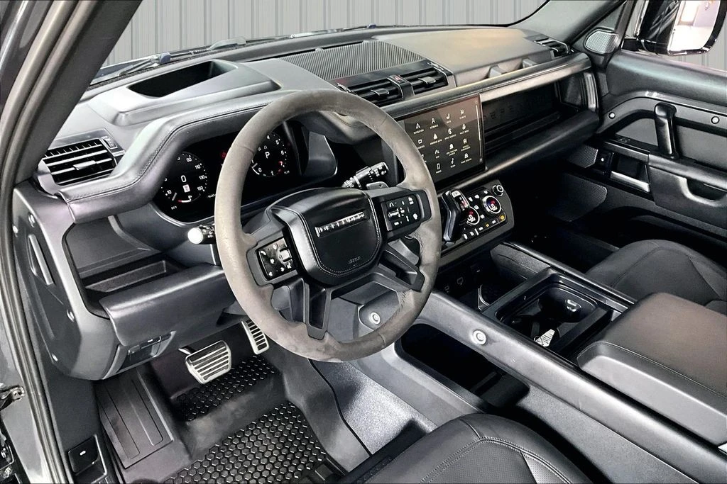 2023 Land Rover Defender L663 - Image 17 of 31