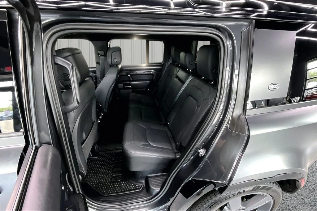 2023 Land Rover Defender L663 - Image 22 of 31