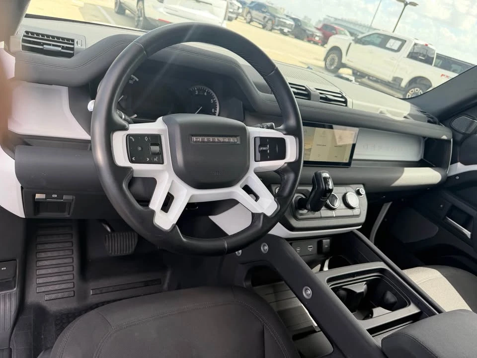 2023 Land Rover Defender L663 - Image 3 of 4