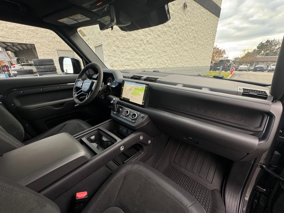 2023 Land Rover Defender L663 - Image 21 of 21