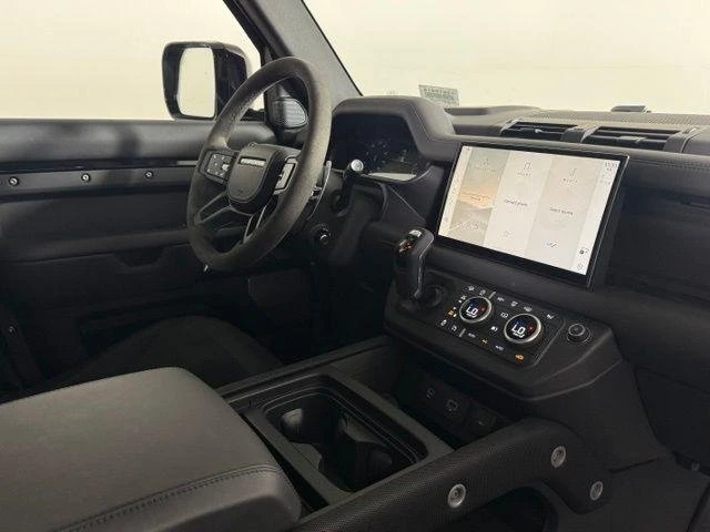 2023 Land Rover Defender V8 - Image 12 of 19