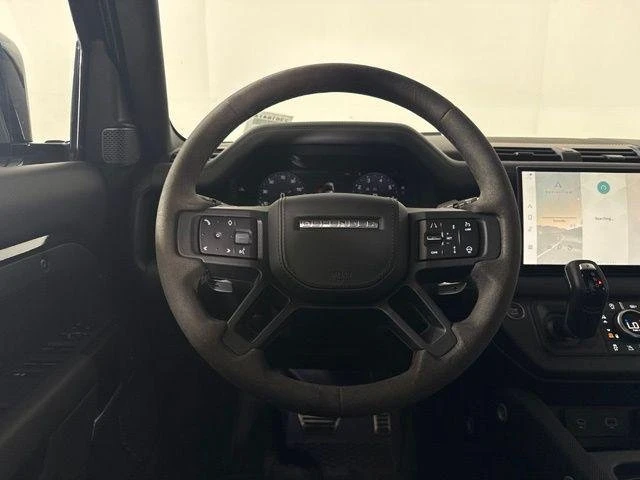 2023 Land Rover Defender V8 - Image 19 of 19