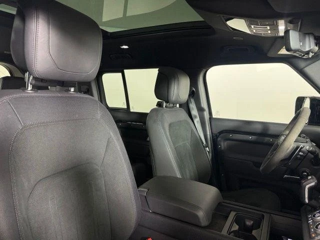 2023 Land Rover Defender V8 - Image 13 of 19