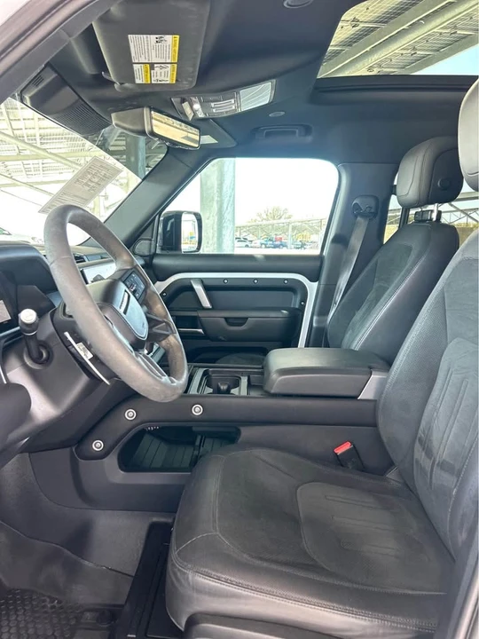2023 Land Rover Defender V8 - Image 2 of 10