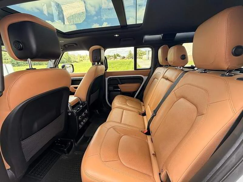 2023 Land Rover Defender V8 - Image 15 of 17