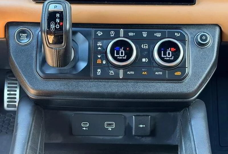 2023 Land Rover Defender V8 - Image 14 of 17