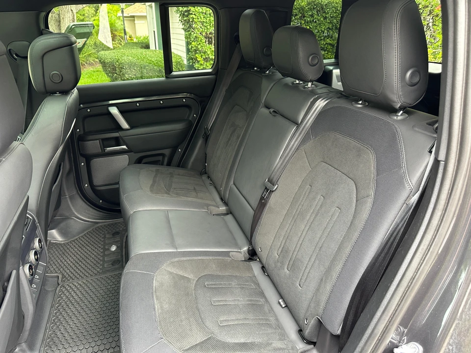 2023 Land Rover Defender L663 - Image 26 of 31