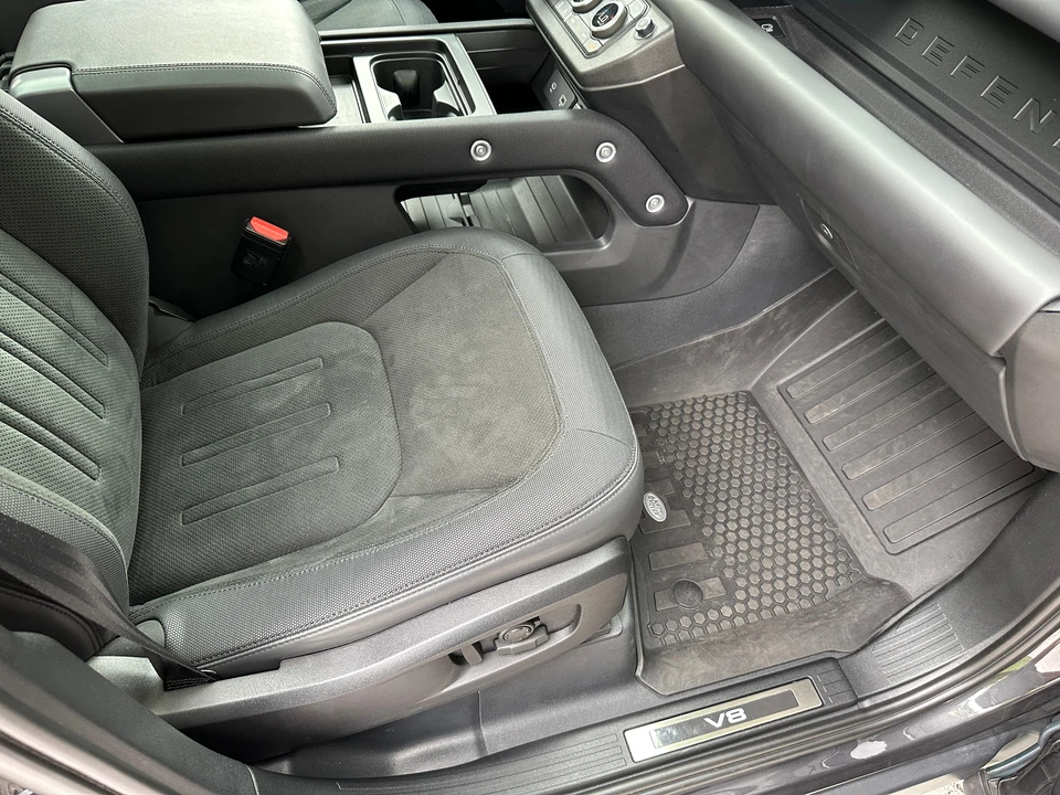 2023 Land Rover Defender L663 - Image 24 of 31