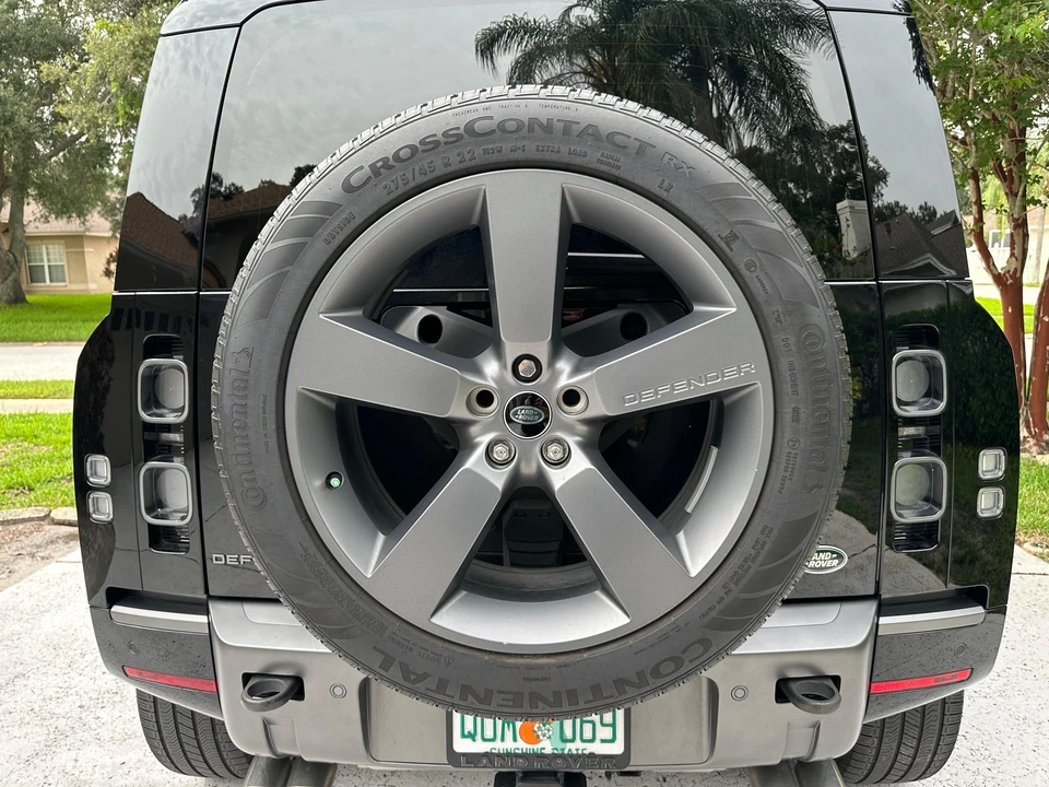 2023 Land Rover Defender L663 - Image 12 of 31