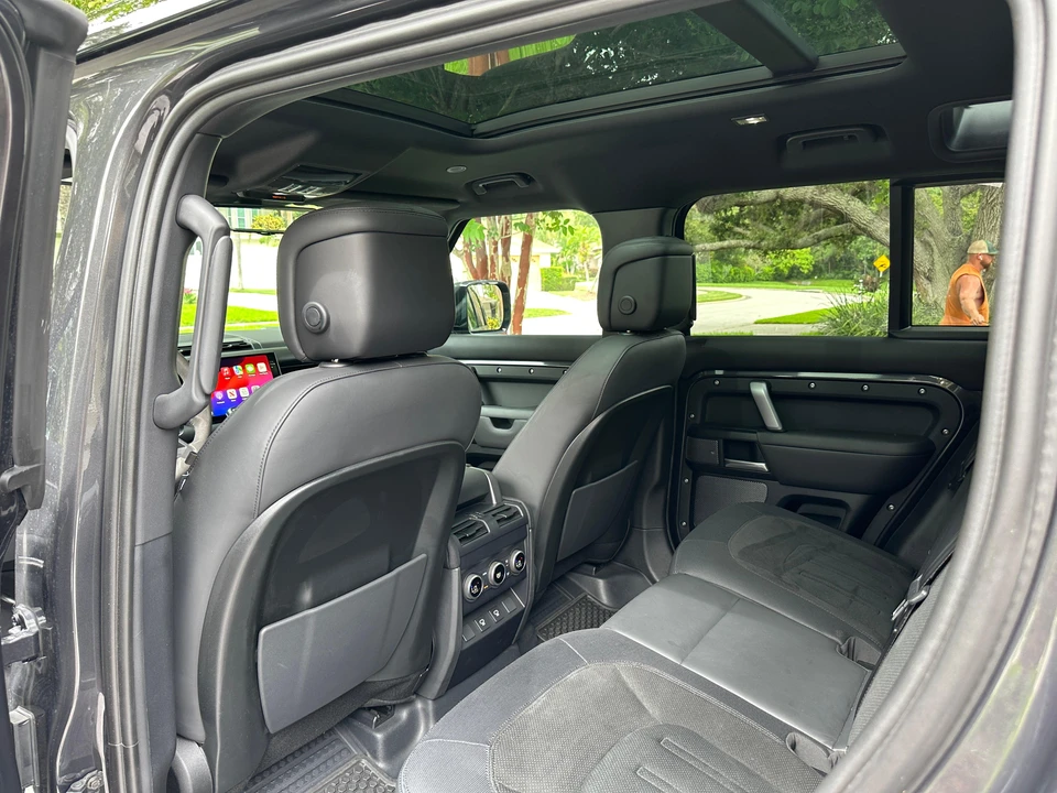 2023 Land Rover Defender L663 - Image 23 of 31