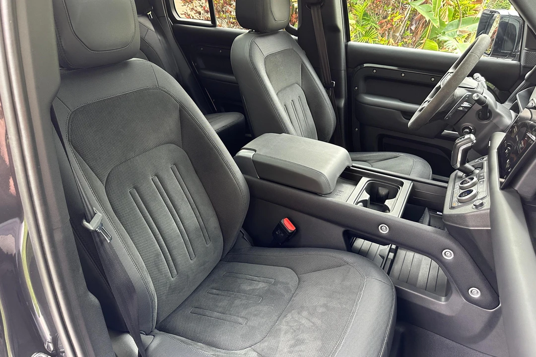 2023 Land Rover Defender L663 - Image 18 of 31