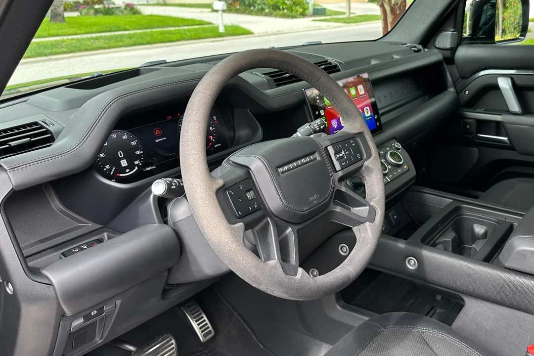 2023 Land Rover Defender L663 - Image 17 of 31
