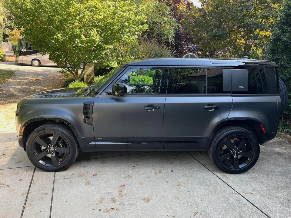 2023 Land Rover Defender L663 - Image 9 of 31