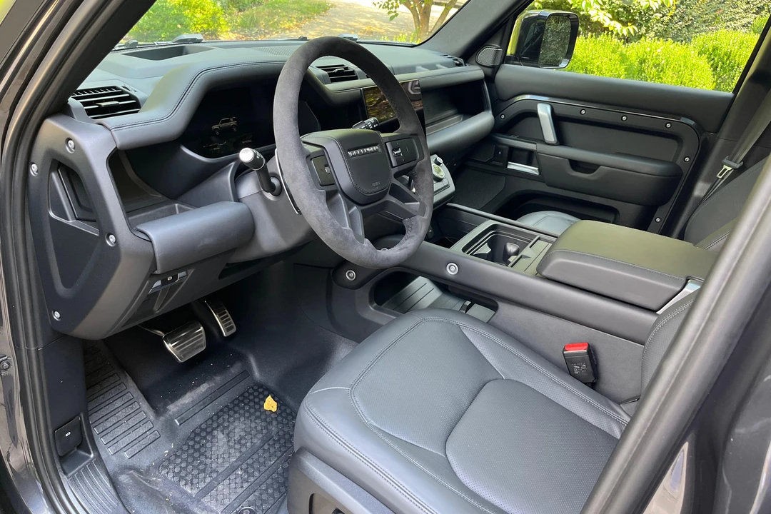 2023 Land Rover Defender L663 - Image 26 of 31