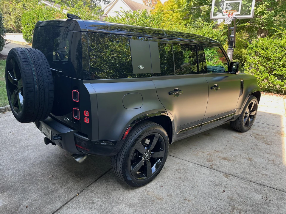 2023 Land Rover Defender L663 - Image 13 of 31